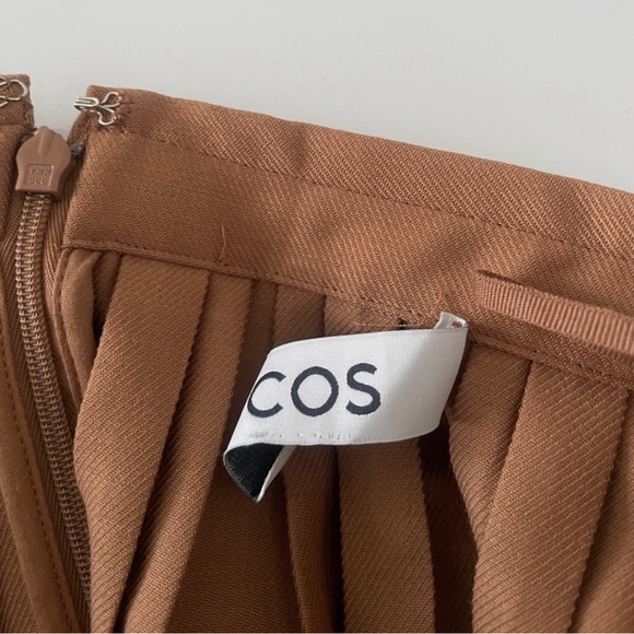 COS Pleated Wool-Blend Mini Skirt in Light Brown - Picture 5 of 6